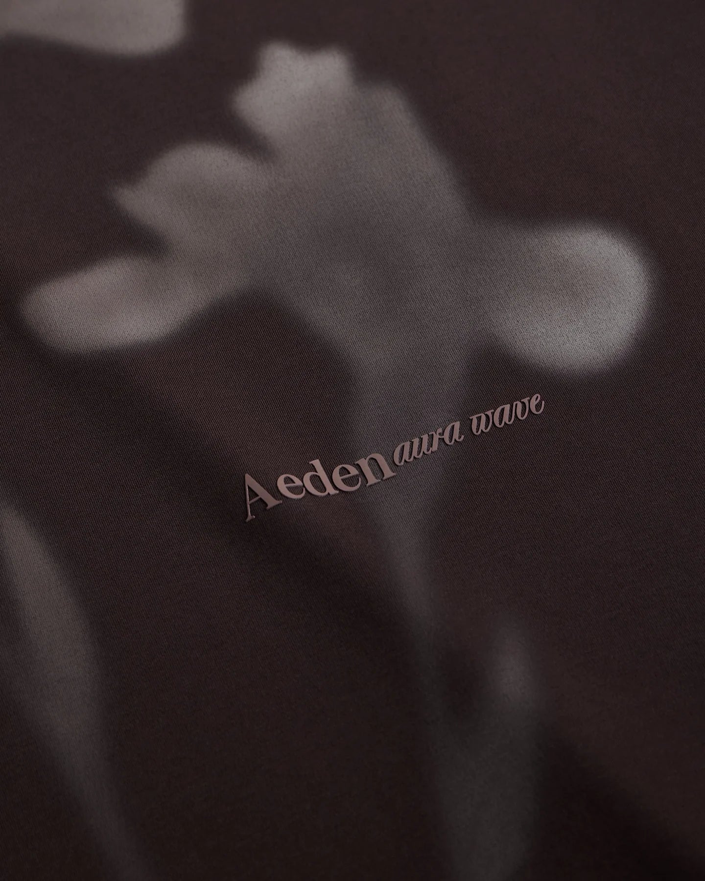 AEDEN TOINE LONG-SLEEVE TEE | GANACHE