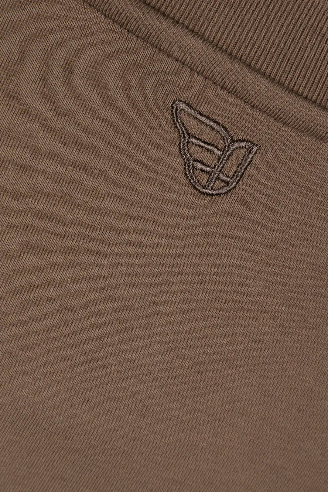 CLUB 24 FREEDOM FIT LITE TEE | CLUB MOCHA
