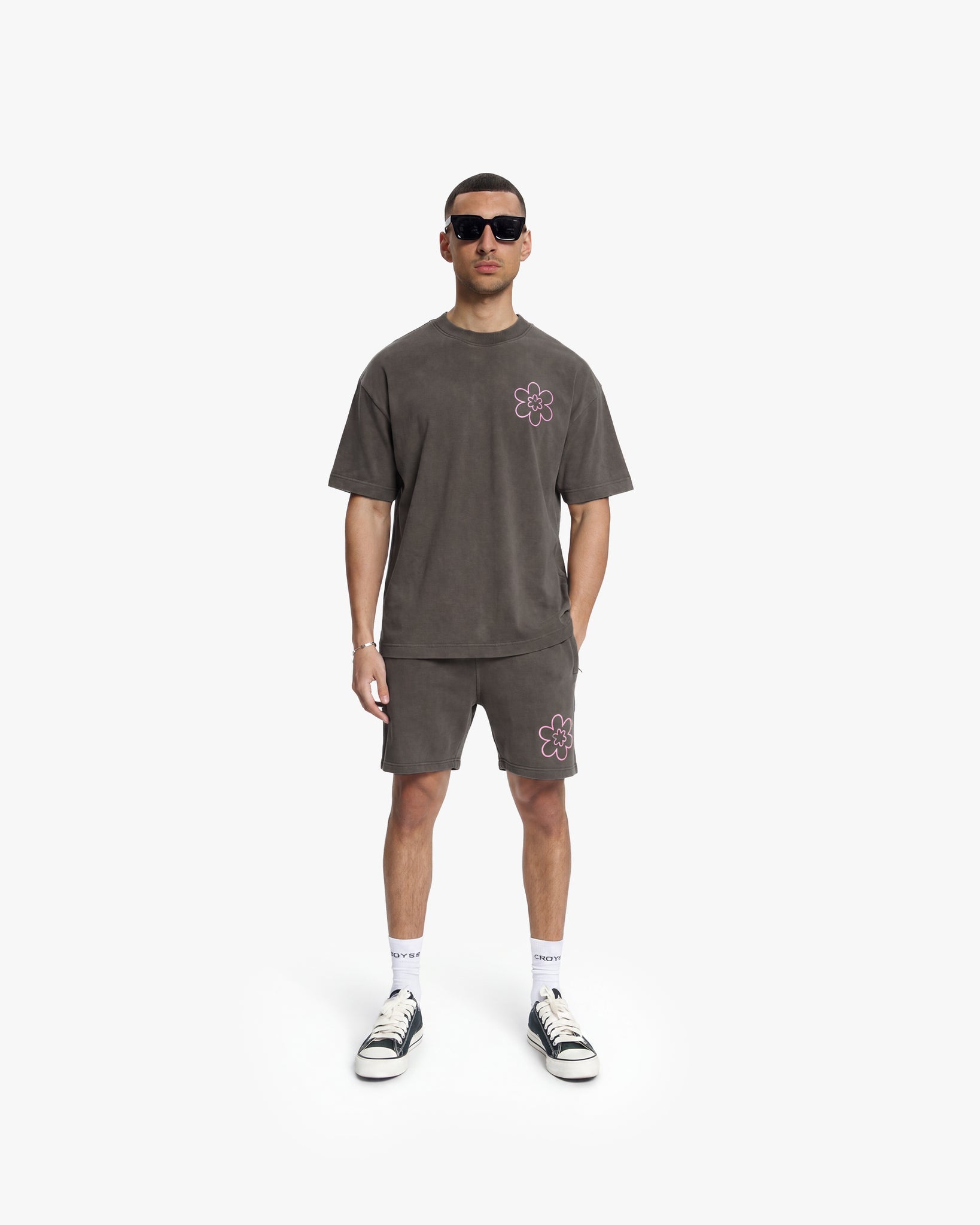 Croyez Contour De La Fleur Shorts | Washed Brown