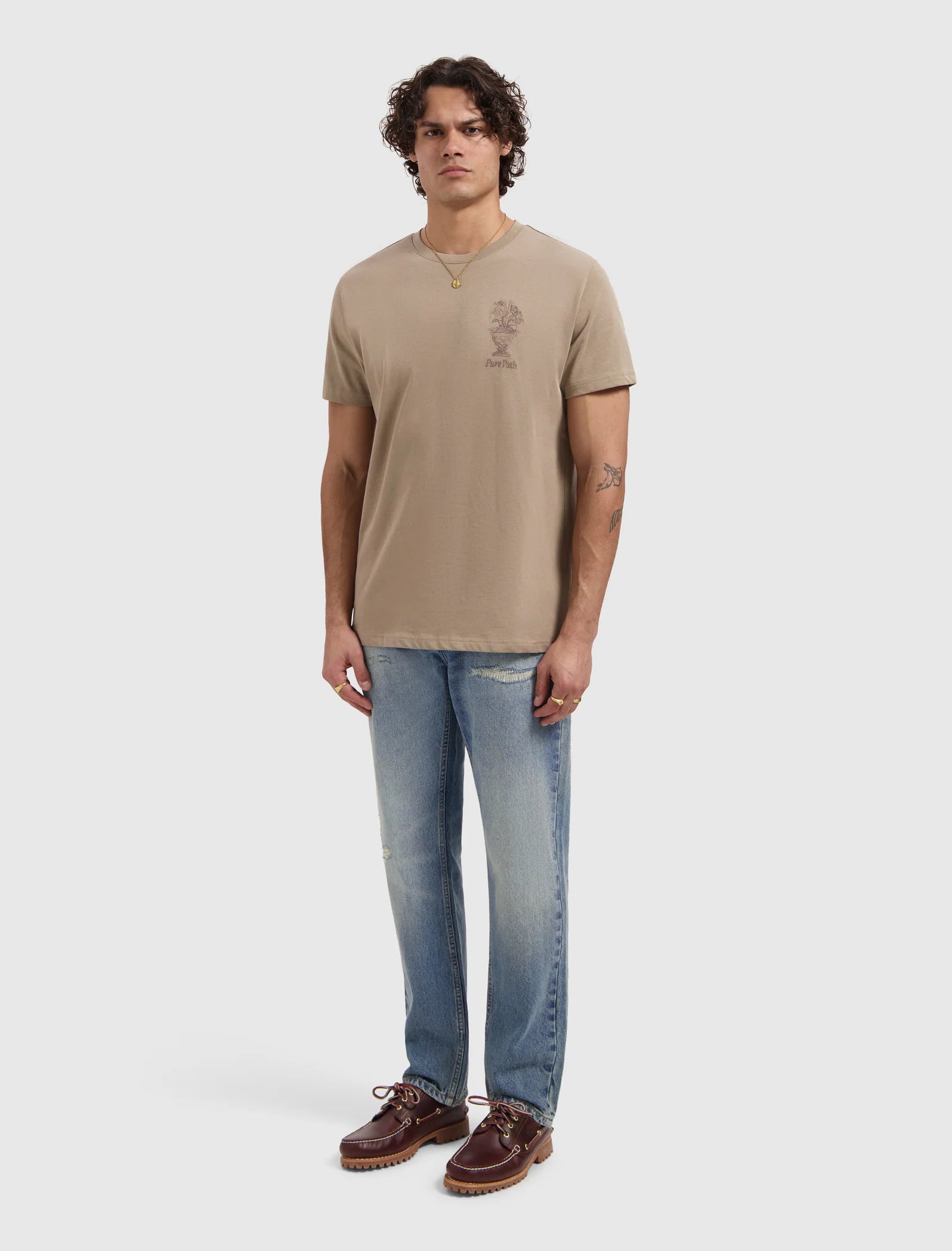 PURE PATH EMBROIDERED VASE T-SHIRT Taupe