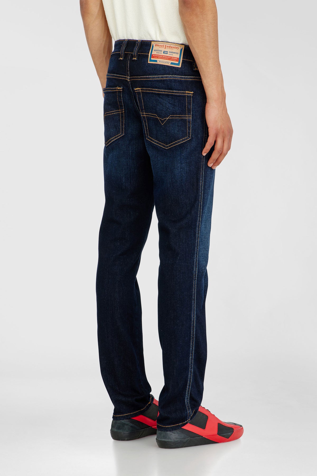 DIESEL SLIM JEANS REGULAR WAIST 1993 D-VYL | DARK BLUE