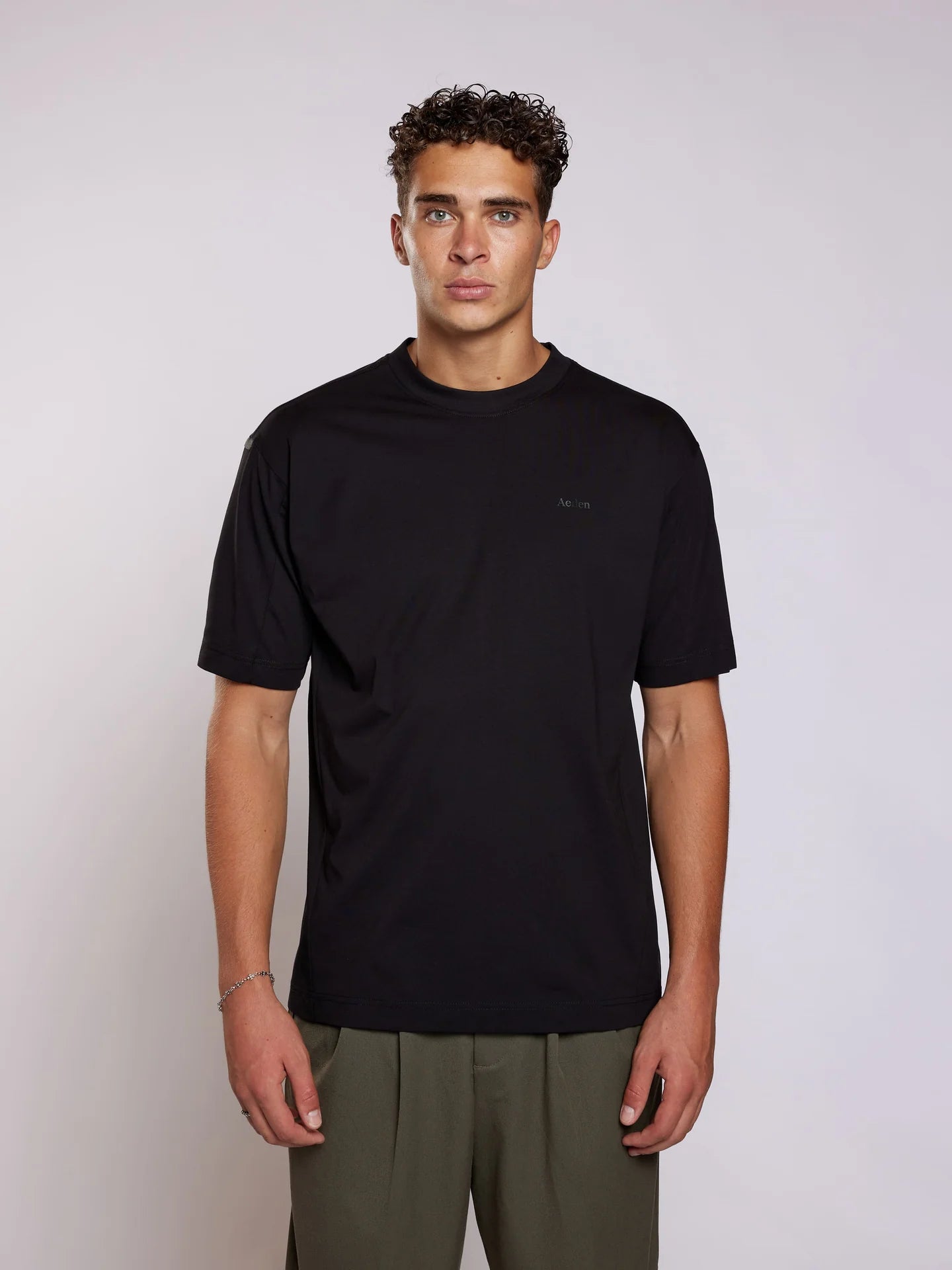 FOREO TEE | DEEP BLACK