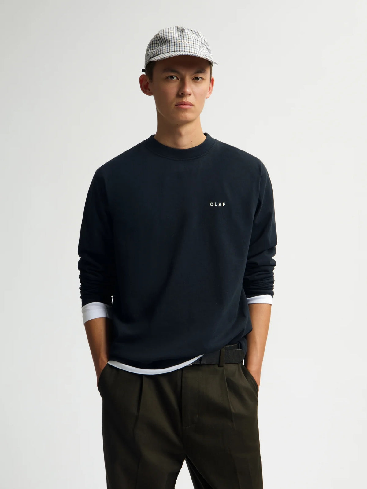 OLAF IT’S ALL RELATIVES LS TEE Black