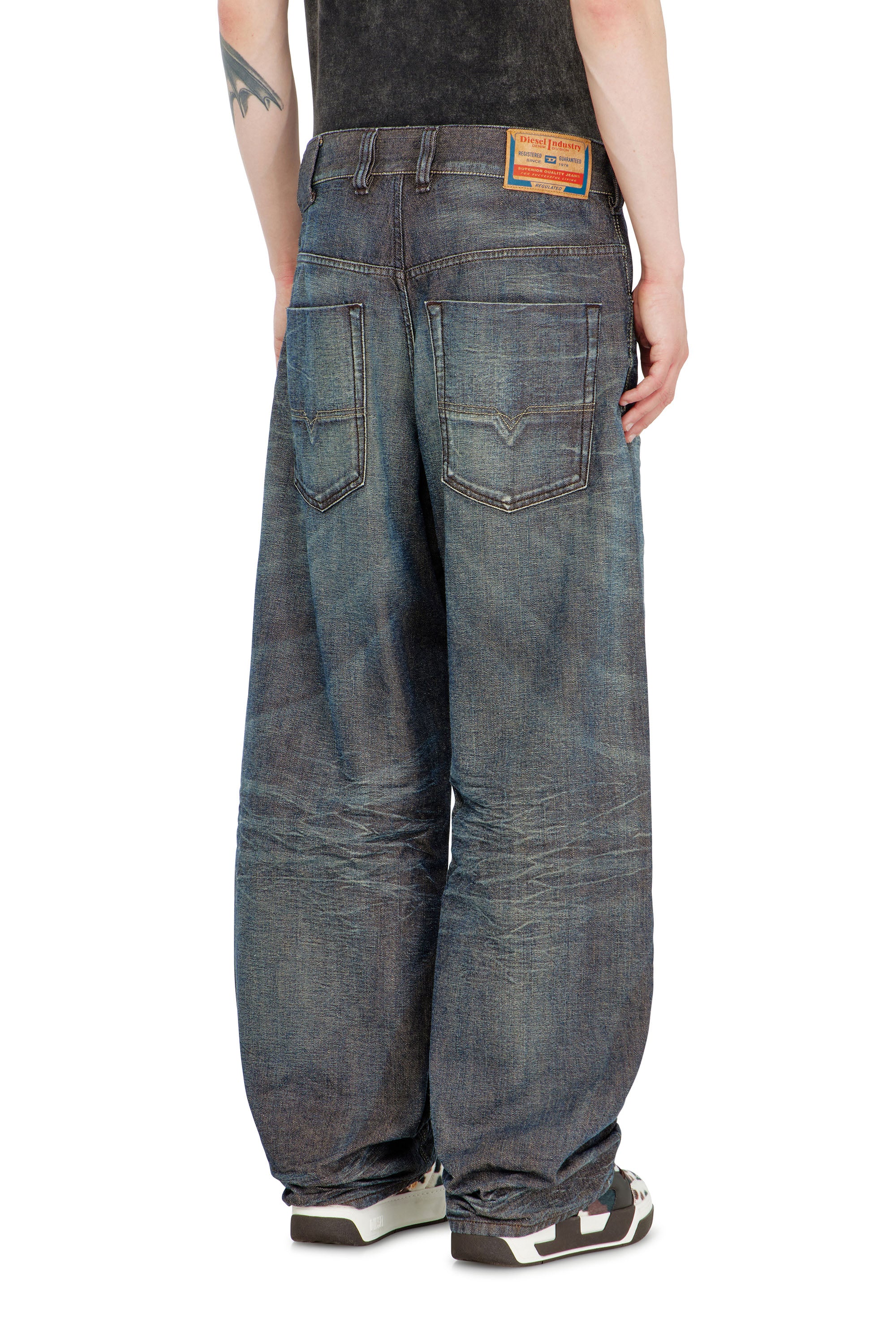DIESEL Relaxed Jeans Regular Waist 1997 D-Enim-M
