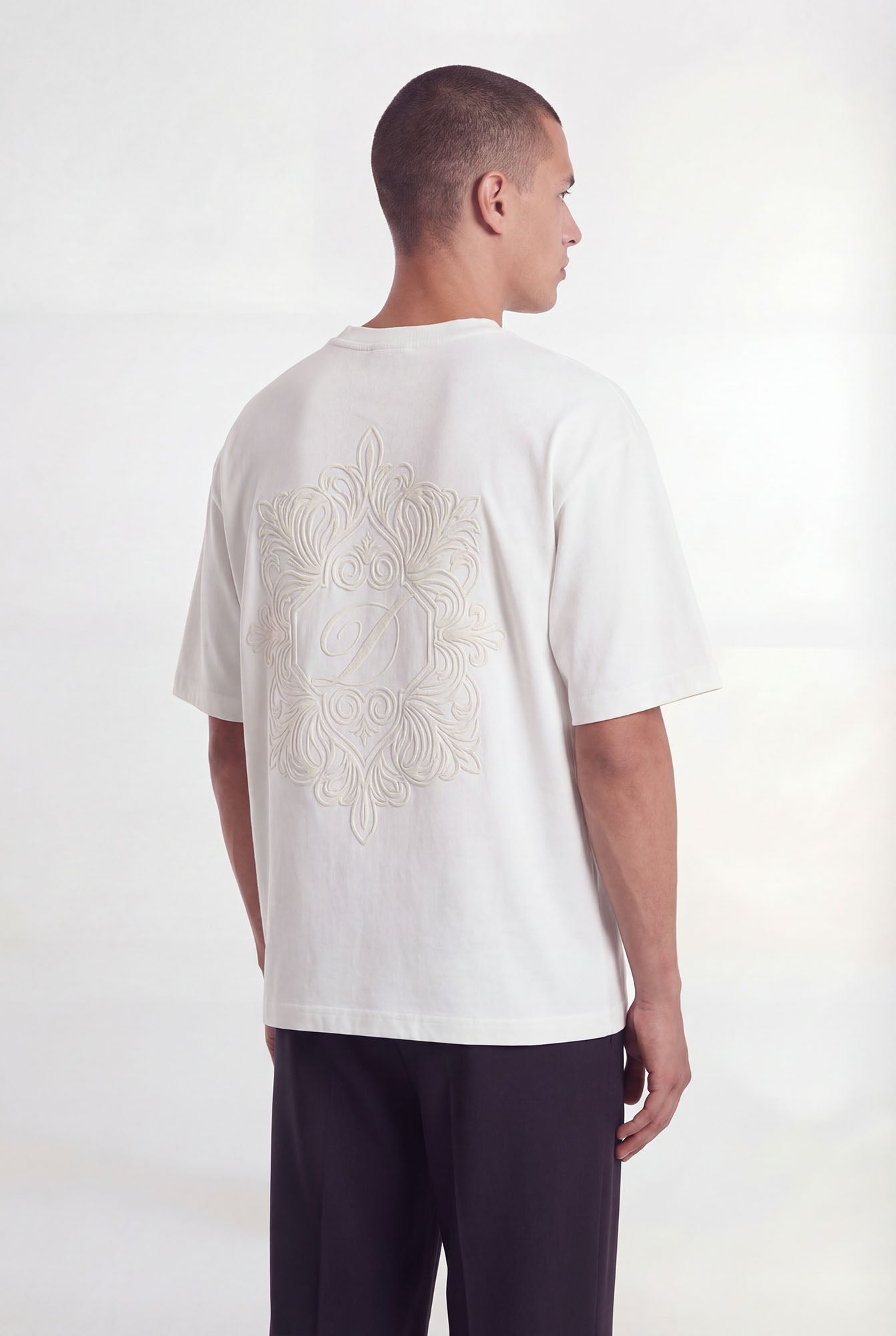 DON’T WASTE CULTURE Umeka T-shirt Off-White