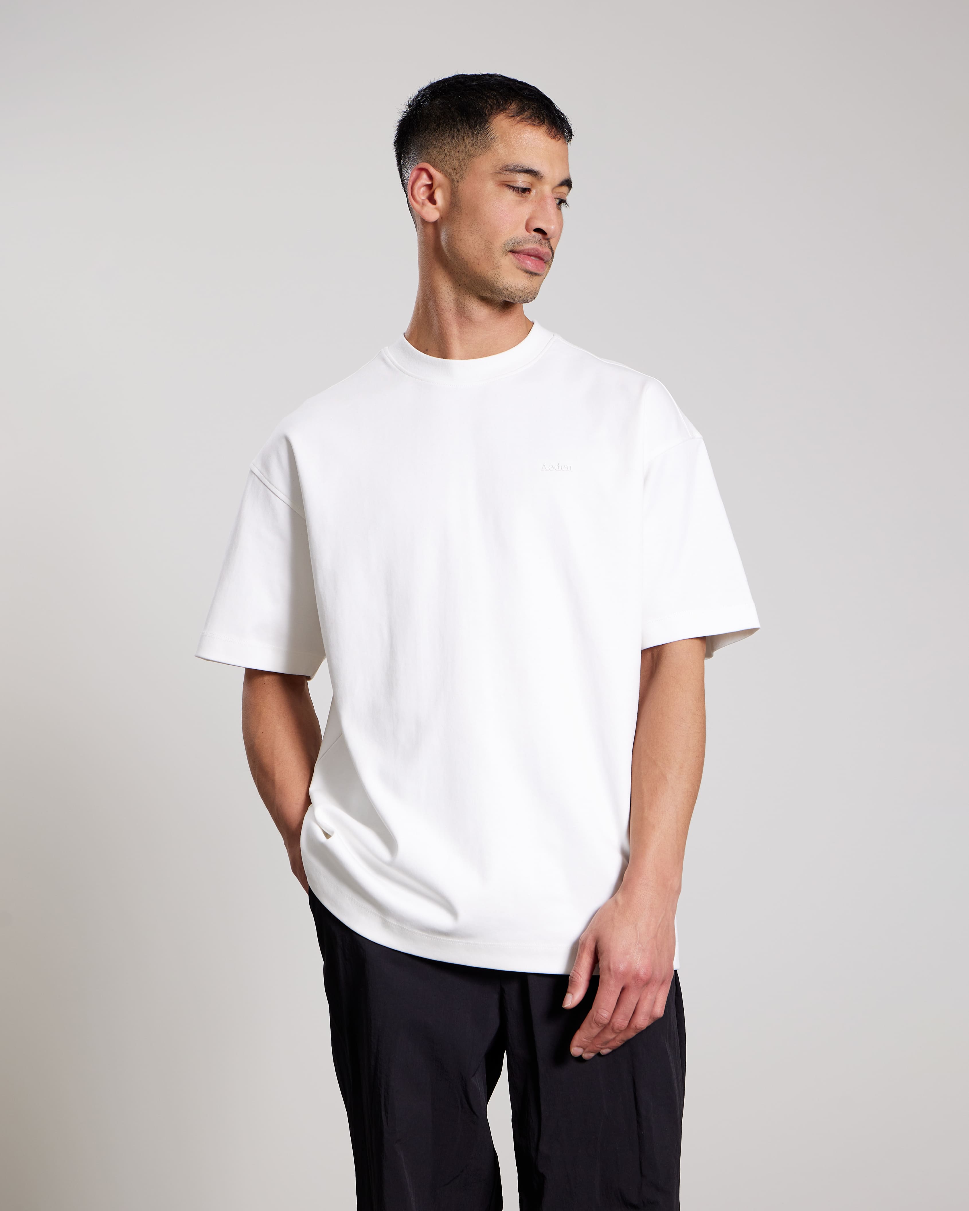 AEDEN TAURIEL TEE Off White