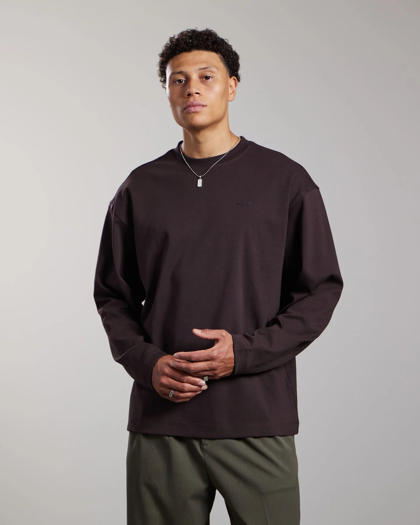 AEDEN TOINE LONG-SLEEVE TEE | GANACHE