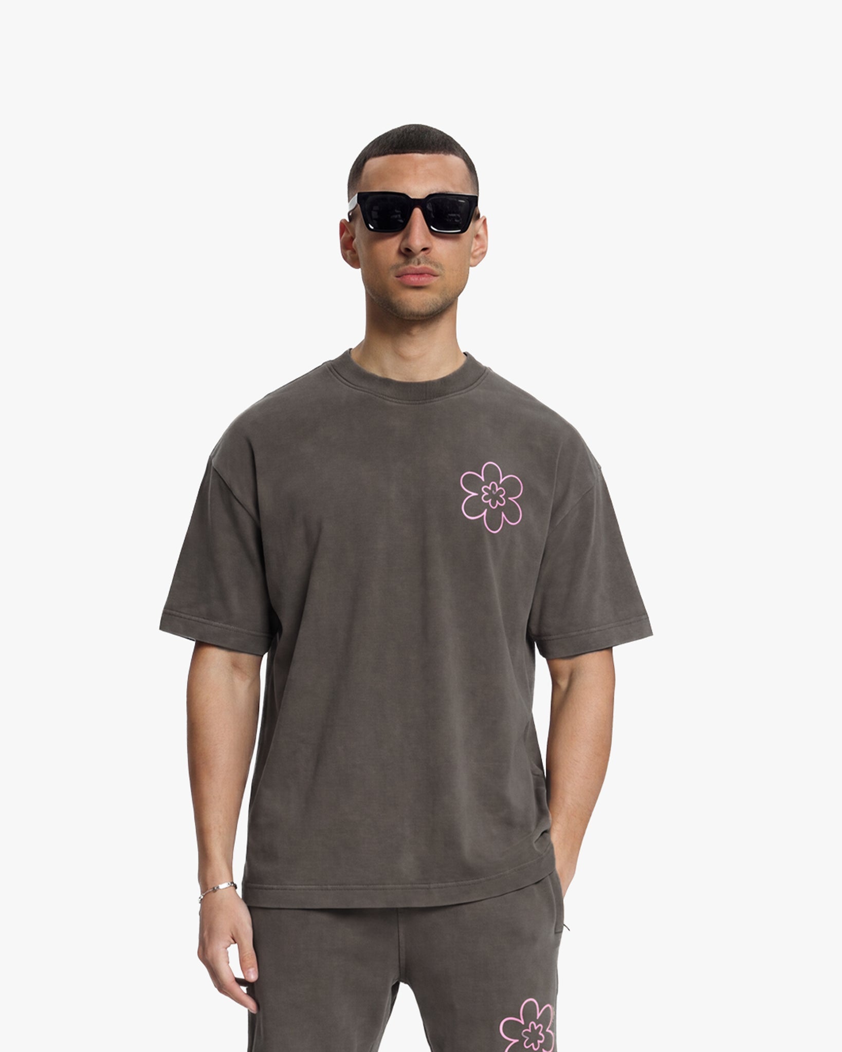 Croyez Contour De La Fleur T-Shirt | Washed Brown