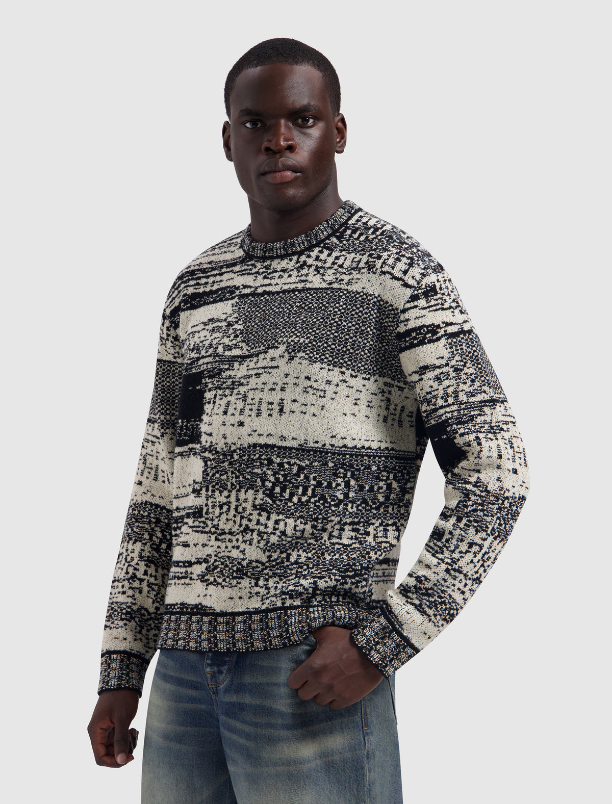 PURE PATH JACQUARD KNIT SWEATER | Black