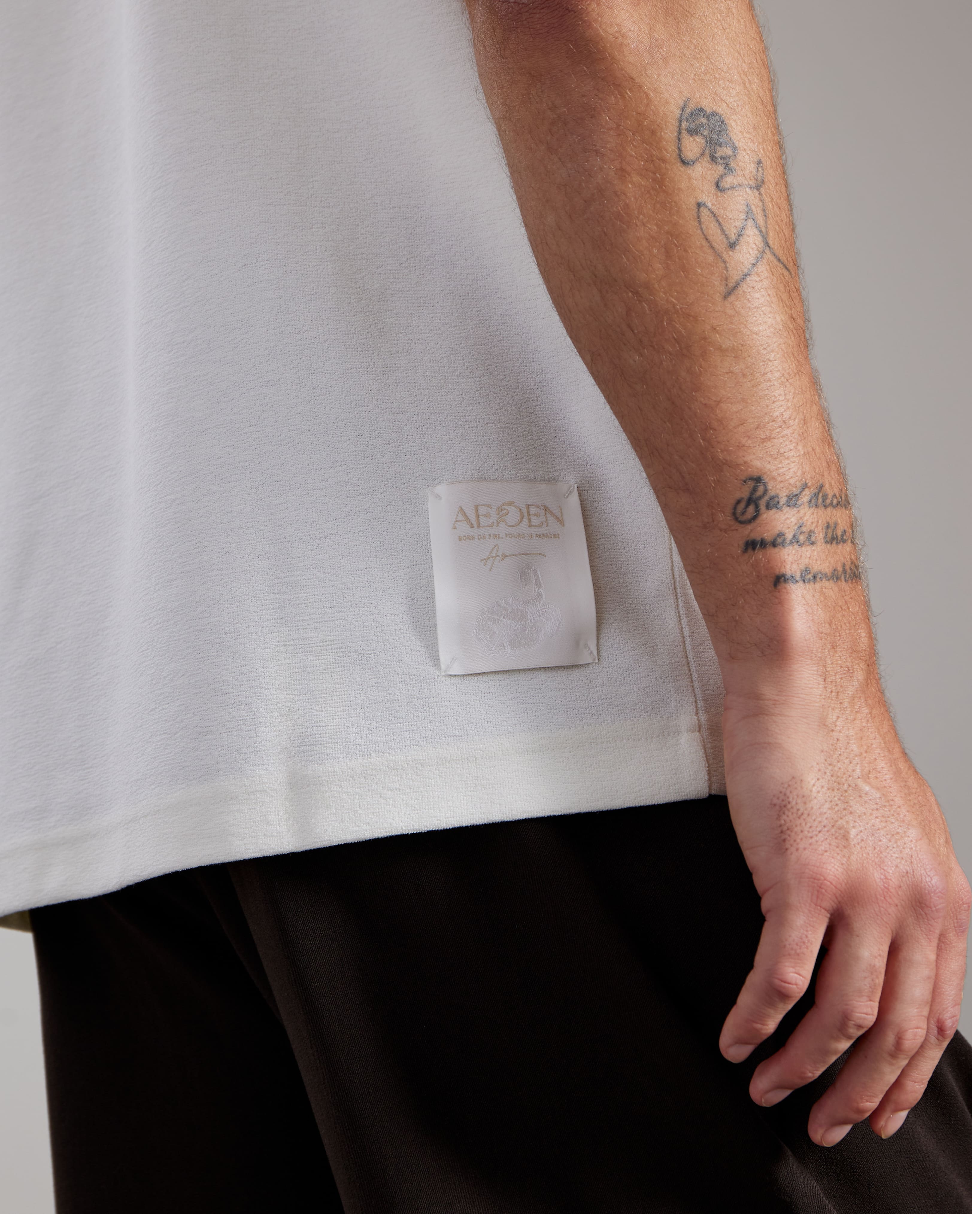 AEDEN ORVIN TEE | OFF WHITE