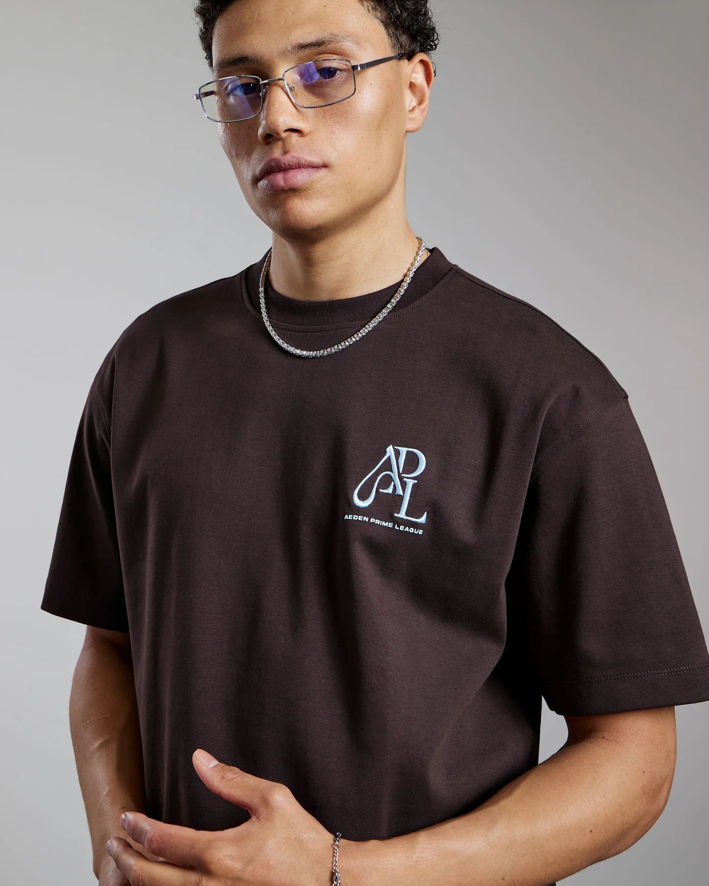 AEDEN MALONE TEE | GANACHE
