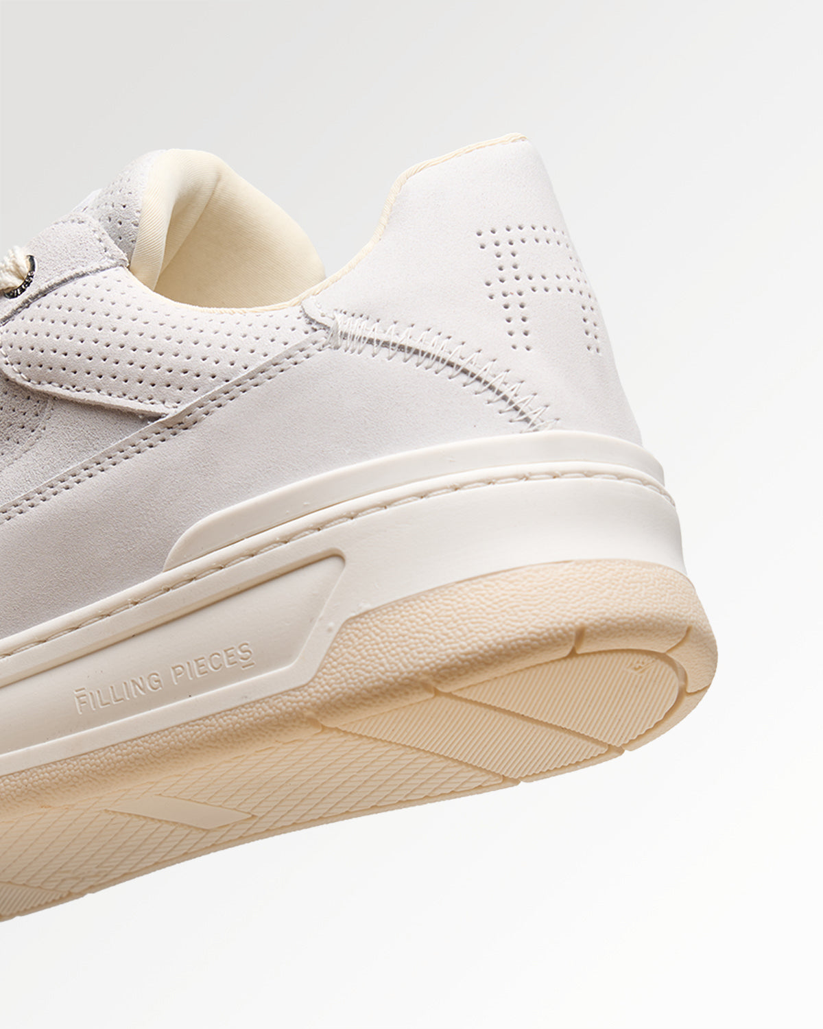 FILLING PIECES CRUISER SUEDE White