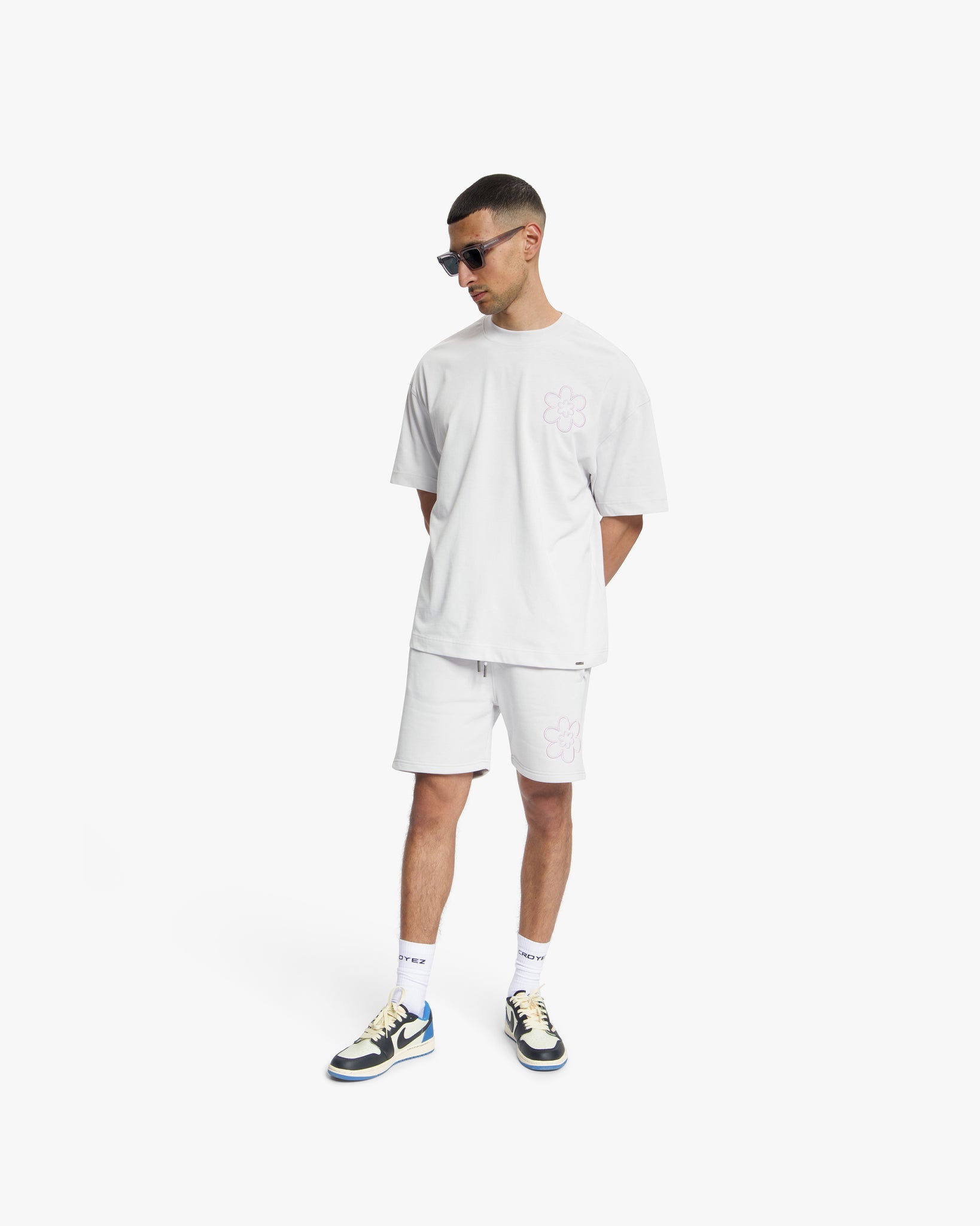 Croyez Contour De La Fleur Shorts | Light Grey