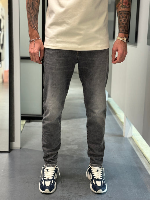 DIESEL Slim Jeans 2019 D-Strukt 09h44