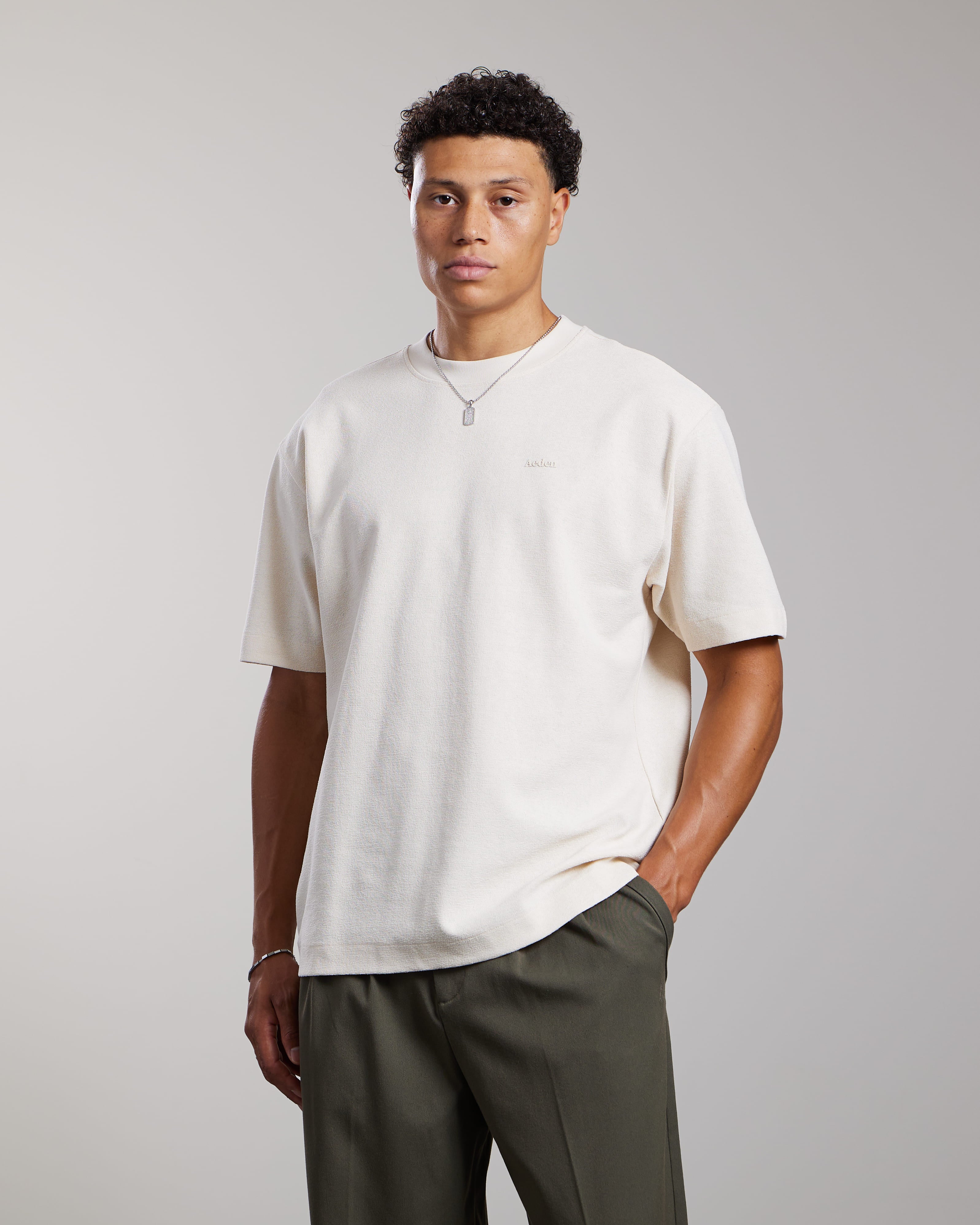 AEDEN HIRO TEE WHITE CAP GREY