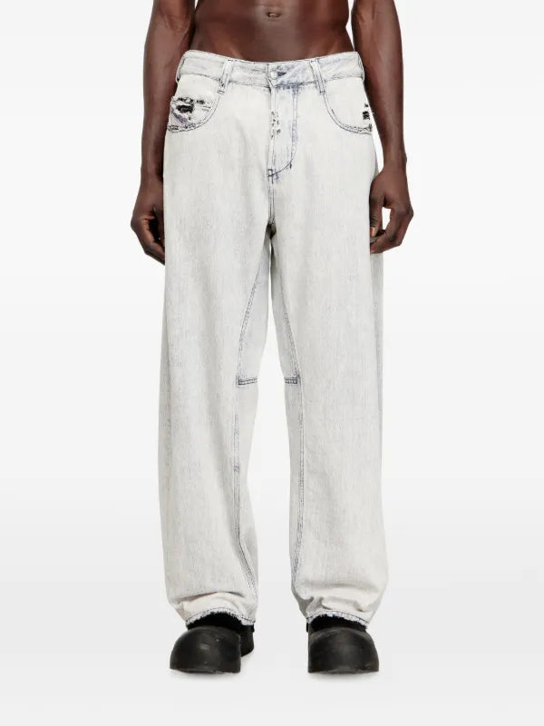 DIESEL RELAXED FIT MID WAIST D-ENIM-M