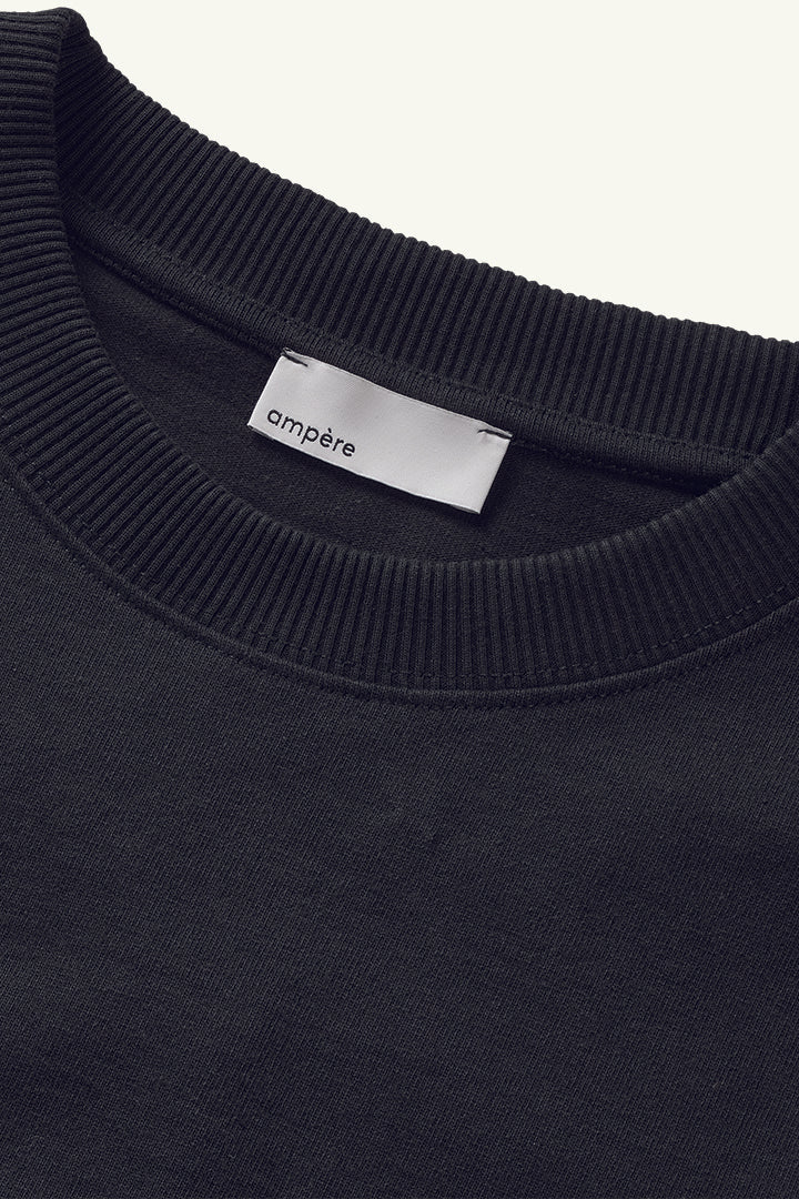 AMPÈRE August Dry Jersey OE Tee in Pirate Black