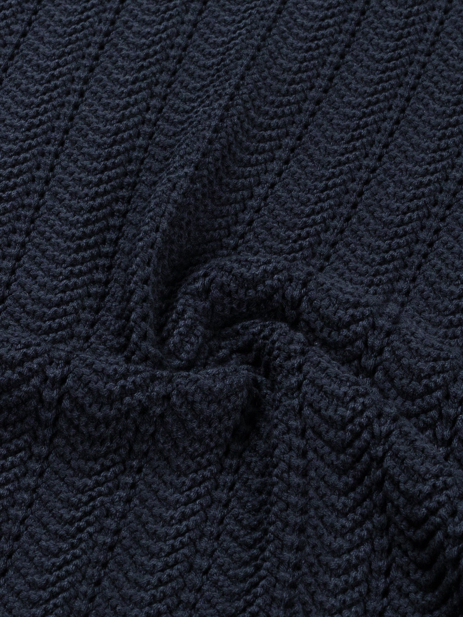 LAW OF THE SEA WHISPER STRUCTURE POLO Sky Captain