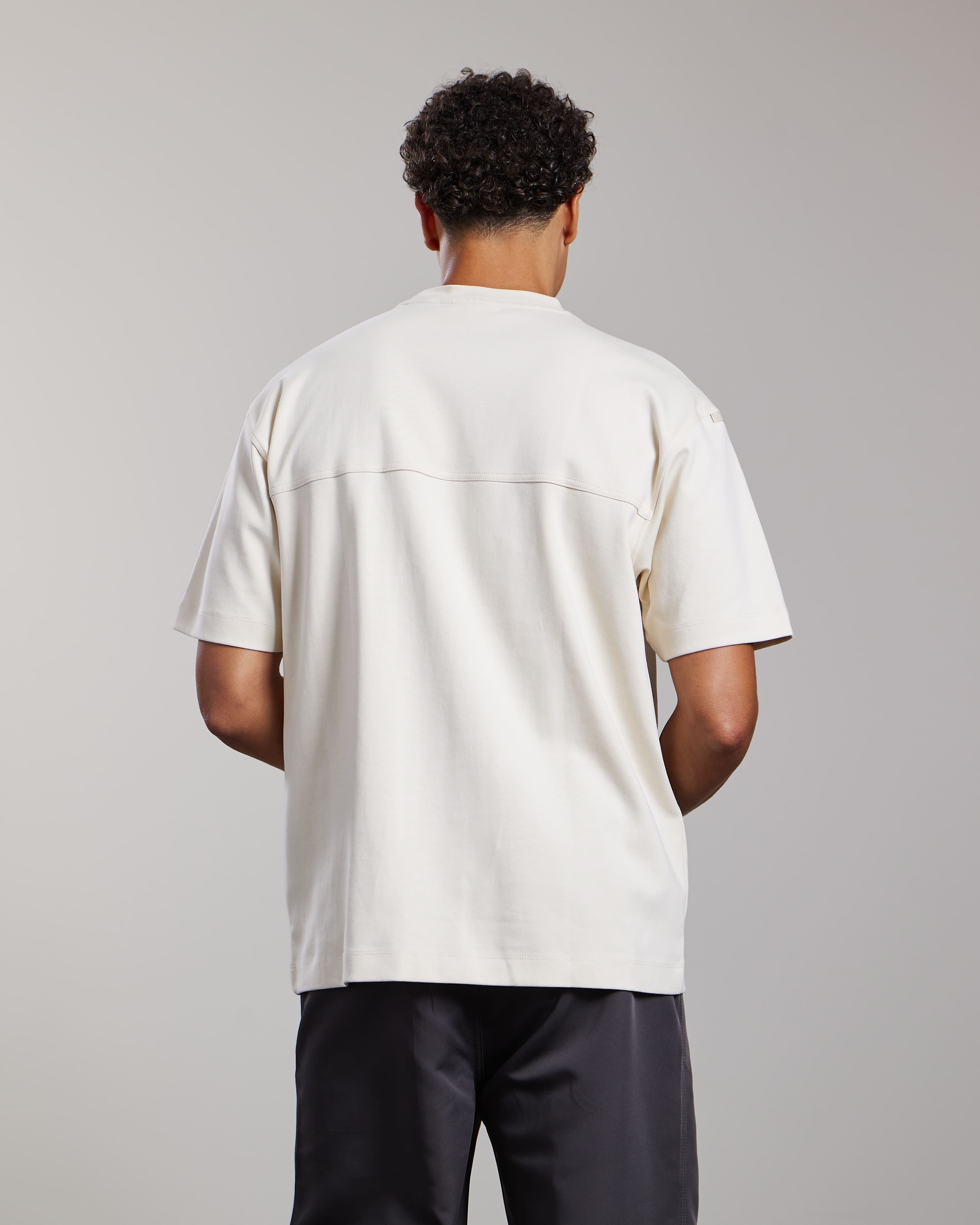 AEDEN NERO TEE WHITE CAP GREY
