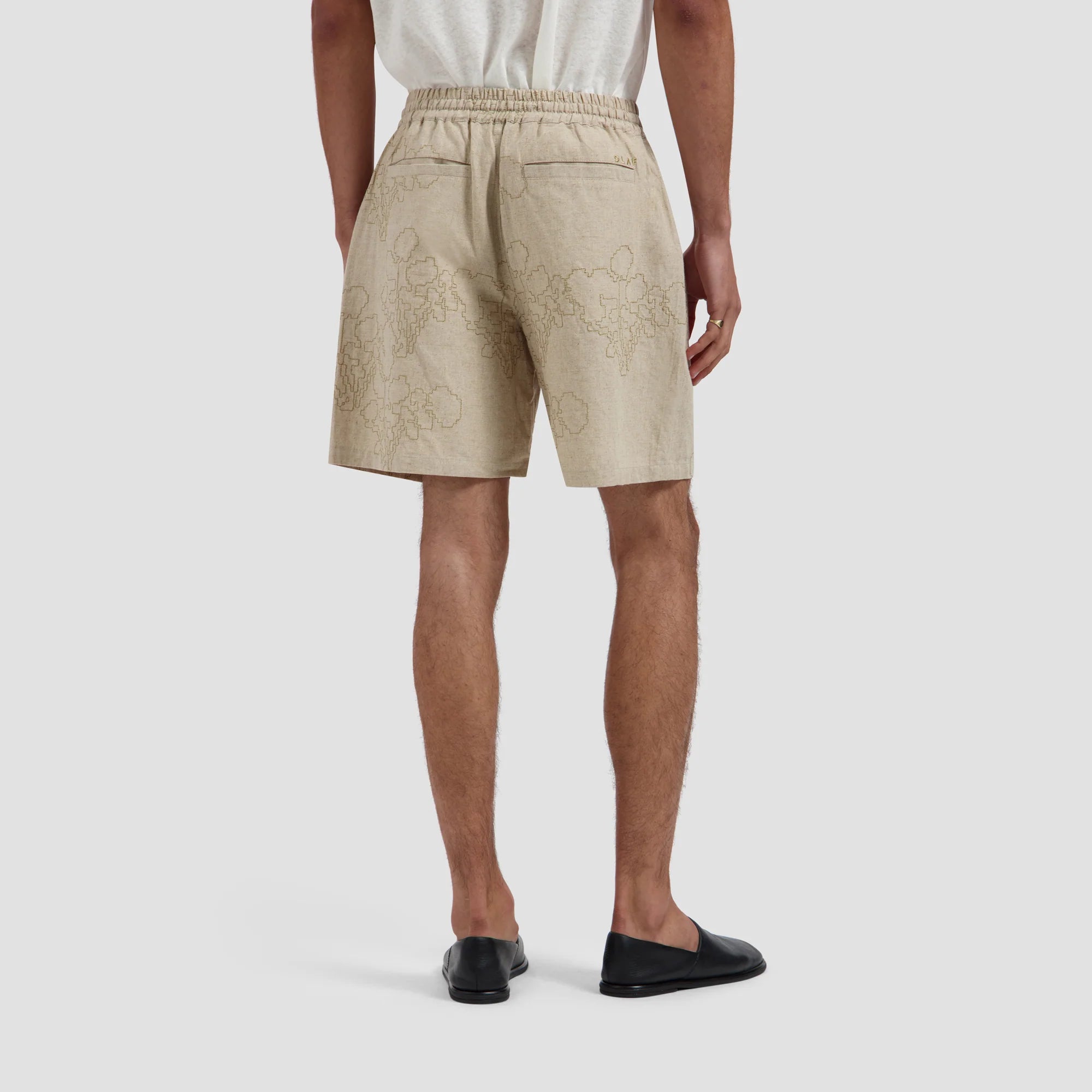 OLAF EMBROIDERED FLOWER SHORTS - CEMENT