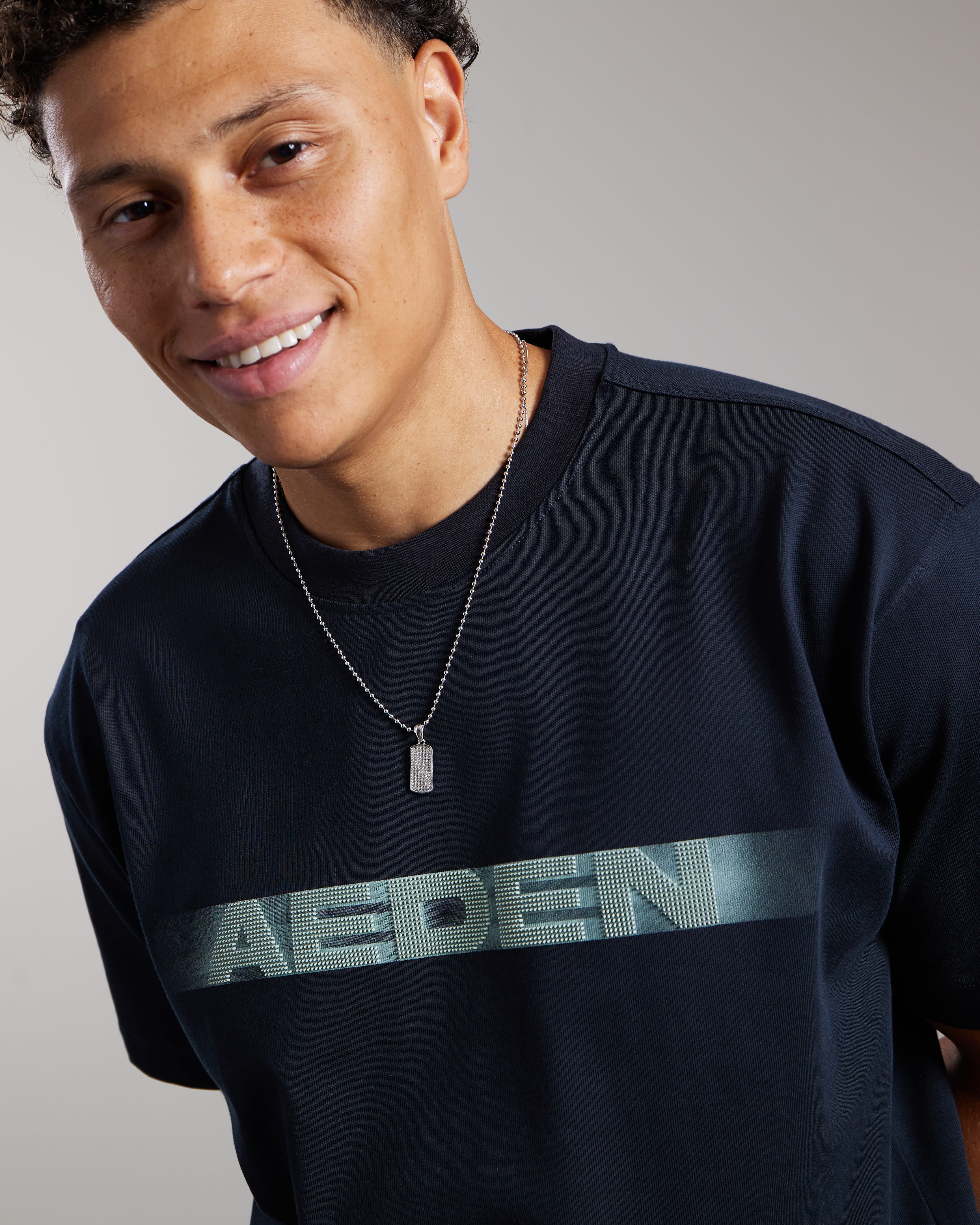 AEDEN SHADE TEE BLACK
