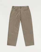 Afbeelding in Gallery-weergave laden, DENHAM SASUKE CHINO WREN BROWN - Wide Fit