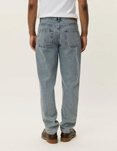Afbeelding in Gallery-weergave laden, LES DEUX Ryder Washed Denim Pants Light Indigo Wash