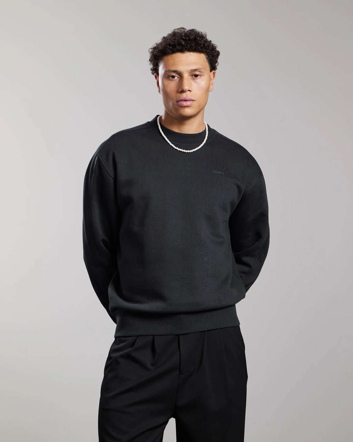 AEDEN MILON SWEATER | BLACK