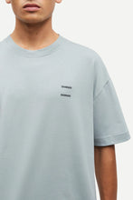 Afbeelding in Gallery-weergave laden, SAMSOE SAMSOE JOEL T-SHIRT 11415 Abyss