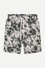 Afbeelding in Gallery-weergave laden, SAMSOE SAMSOE MOSES SWIM SHORTS AOP 14702 Blurred Flower Beluga