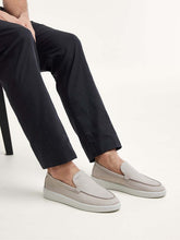 Afbeelding in Gallery-weergave laden, NUBIKK JORO MIO | TAUPE NUBUCK