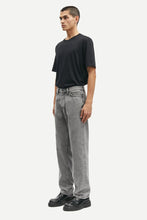 Afbeelding in Gallery-weergave laden, SAMSOE SAMSOE SAEDDIE JEANS 15440 Frosted