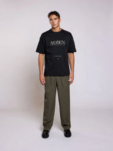 Afbeelding in Gallery-weergave laden, AEDEN FLORENT TEE | BLACK