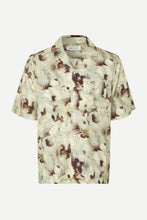Afbeelding in Gallery-weergave laden, SAMSOE SAMSOE SAOSCAR AJ SHIRT 10527 Bloom Print Flan