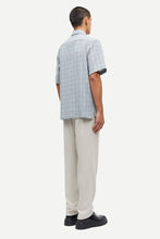 Afbeelding in Gallery-weergave laden, SAMSOE SAMSOE SAAYO X SHIRT 15433 Gray Dawn