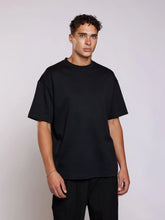 Afbeelding in Gallery-weergave laden, AEDEN MICKEY TEE | BLACK