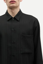Afbeelding in Gallery-weergave laden, SAMSOE SAMSOE SADAMON GO OVERSHIRT 15844 Black Pinstripe
