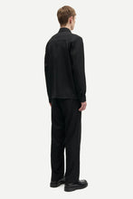 Afbeelding in Gallery-weergave laden, SAMSOE SAMSOE SADAMON GO OVERSHIRT 15844 Black Pinstripe