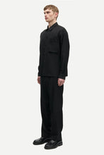 Afbeelding in Gallery-weergave laden, SAMSOE SAMSOE SADAMON GO OVERSHIRT 15844 Black Pinstripe
