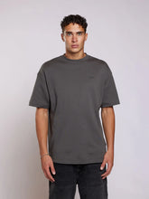 Afbeelding in Gallery-weergave laden, AEDEN MICKEY TEE | DARK SHADOW
