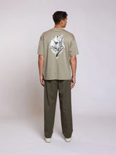 Afbeelding in Gallery-weergave laden, AEDEN MICKEY TEE | VETIVER