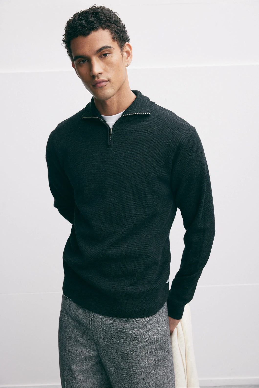 GOOD PEOPLE Kamark Zipper Knit Antracite