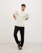 Afbeelding in Gallery-weergave laden, GOOD PEOPLE TITAN Off-White