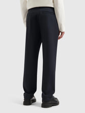 Afbeelding in Gallery-weergave laden, PURE PATH PLEATED TWILL PANTS  Navy