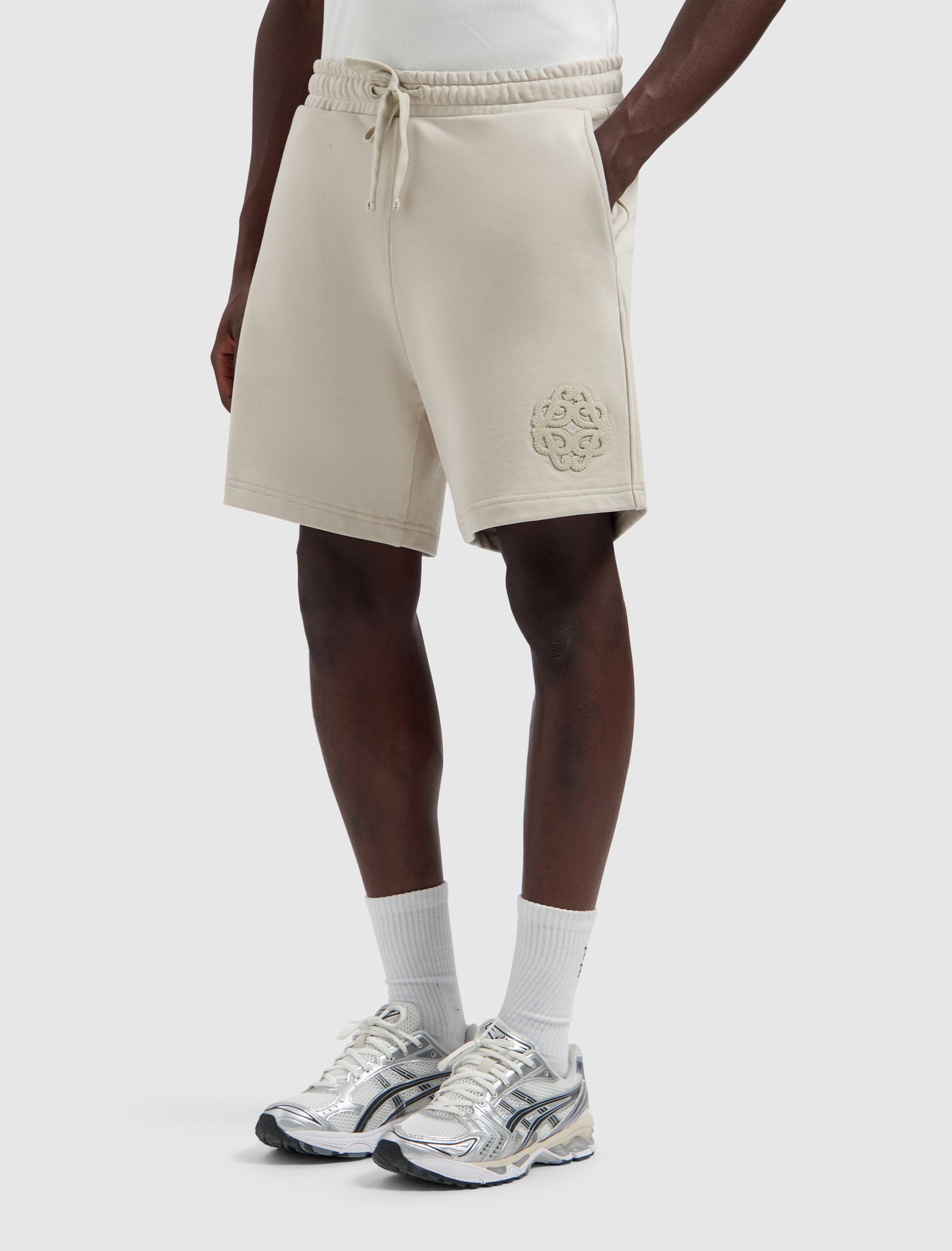 PURE PATH EMBLEM BADGE SWEAT SHORT Sand