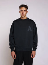 Afbeelding in Gallery-weergave laden, AEDEN WORTHY SWEATER | BLACK