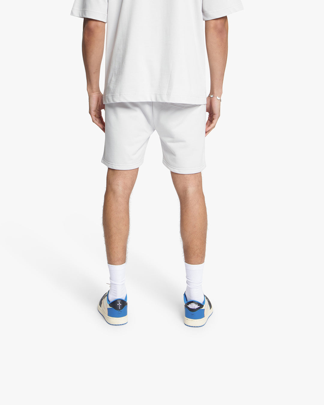 Croyez Contour De La Fleur Shorts | Light Grey
