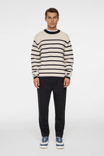 Afbeelding in Gallery-weergave laden, J.LINDEBERG Sawyer Stripe Crew Neck Moonbeam