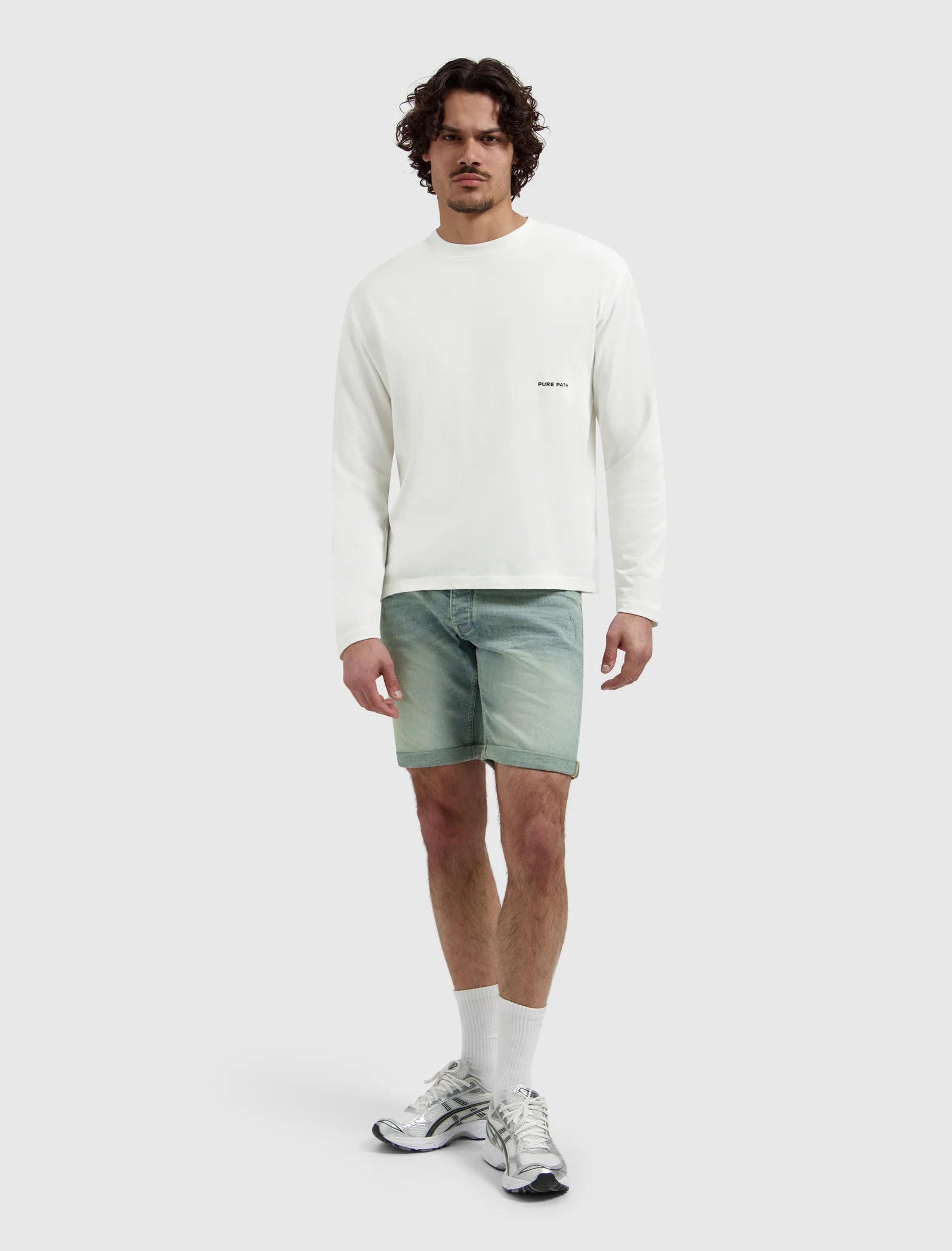 THE MILES SLIM FIT SHORT W1621