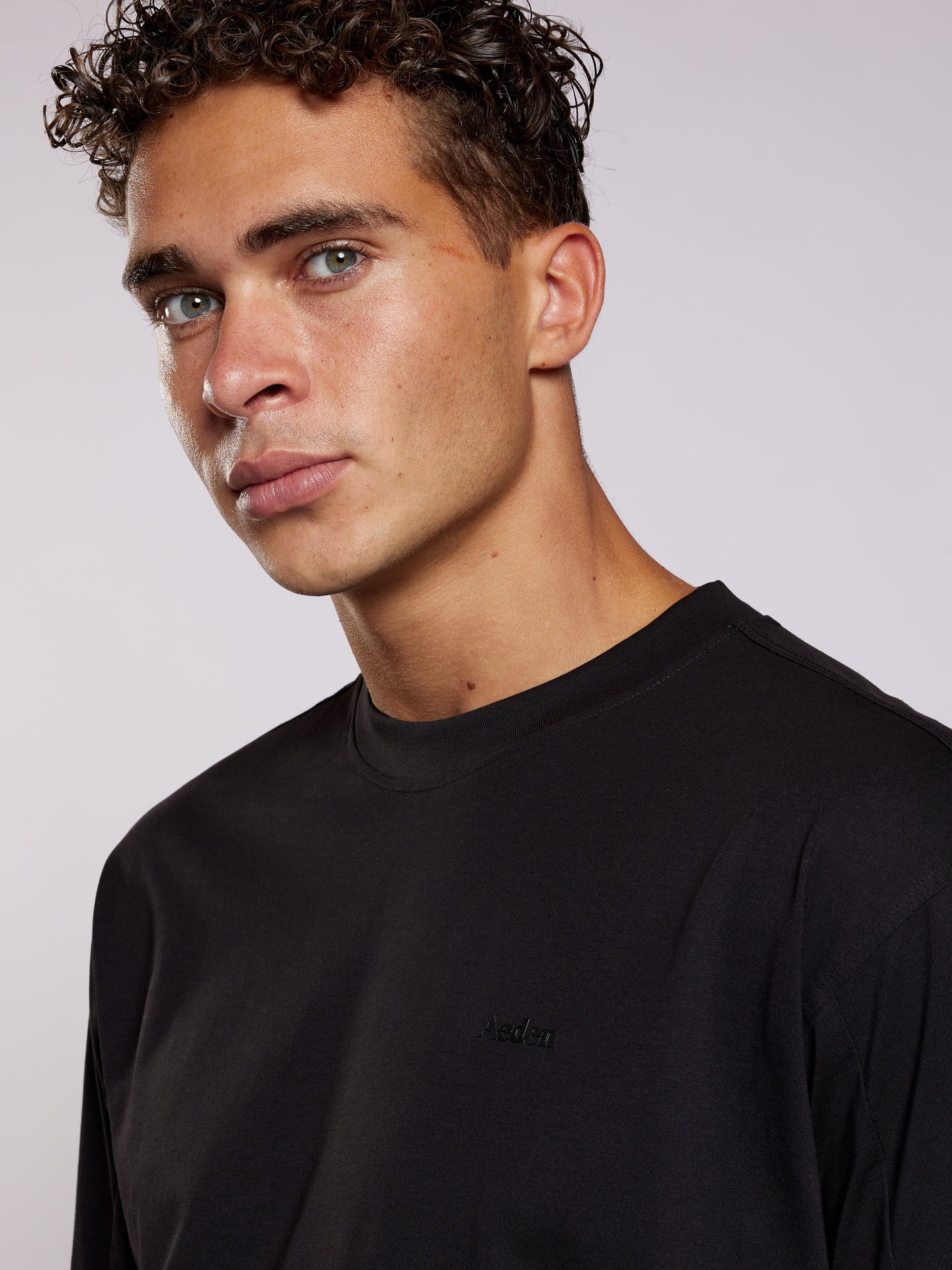 FOREO TEE | DEEP BLACK